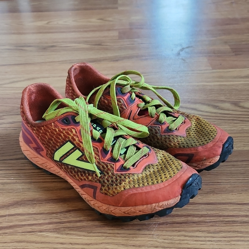 VJ Spark Trail Shoes